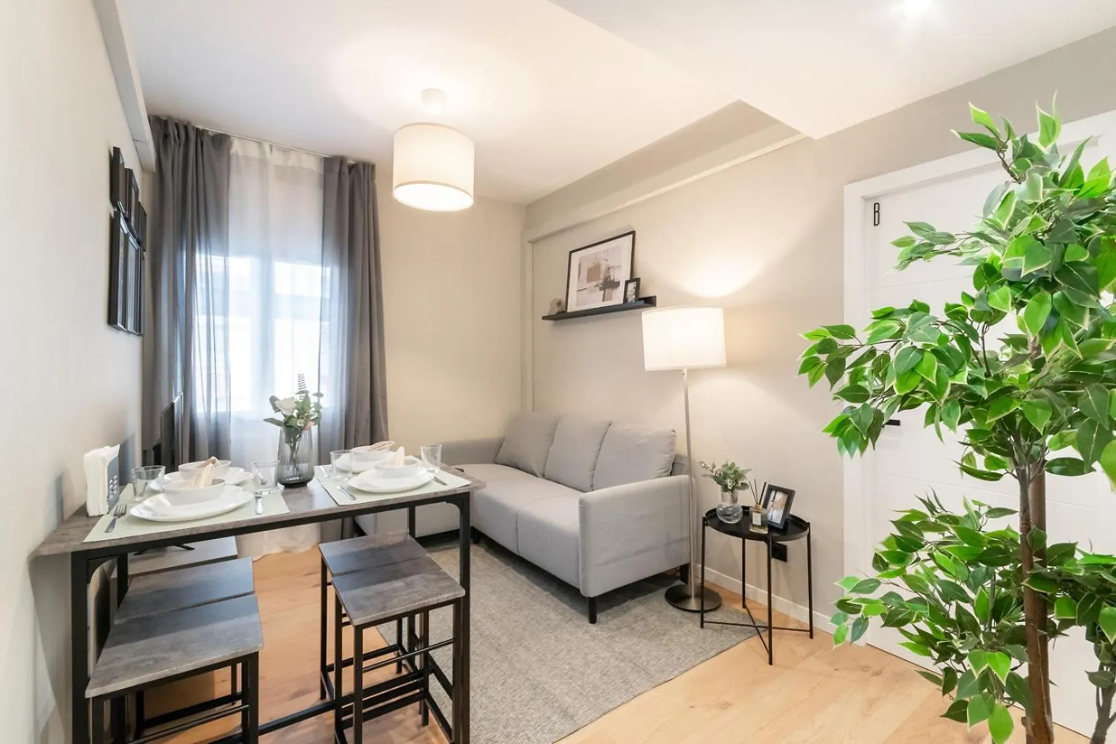 Guest house Coliving Gran Via Carlos III Hotel Barcelona Spain