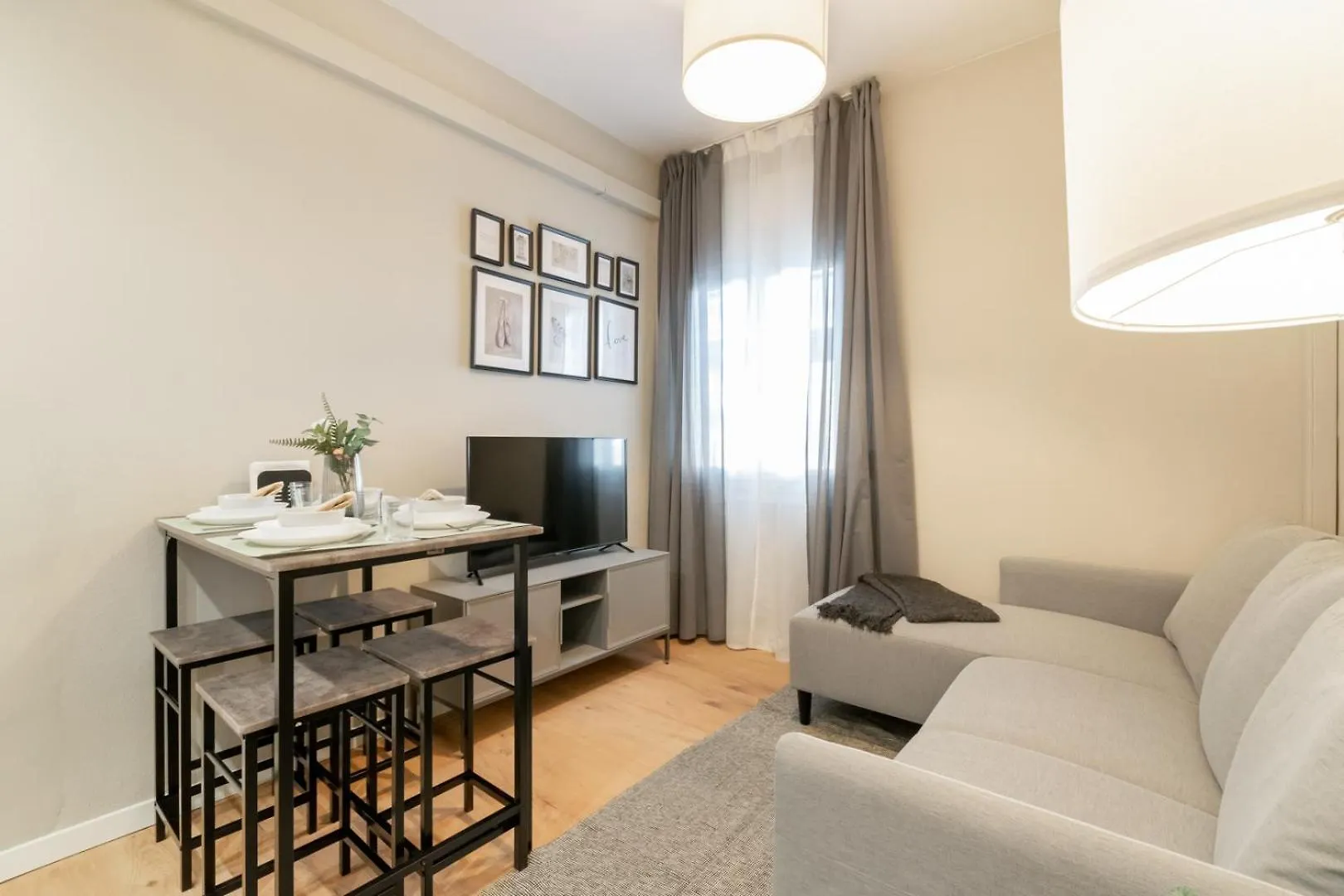 Coliving Gran Via Carlos III Hotel Barcelona
